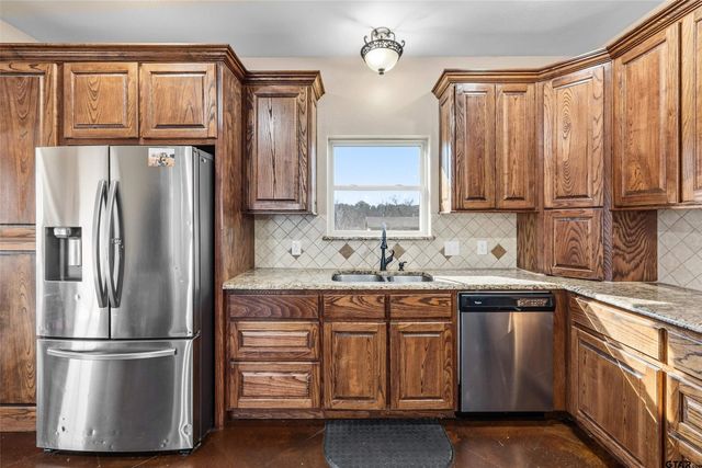 205 Vz County Road 4807, Ben Wheeler, TX 75754