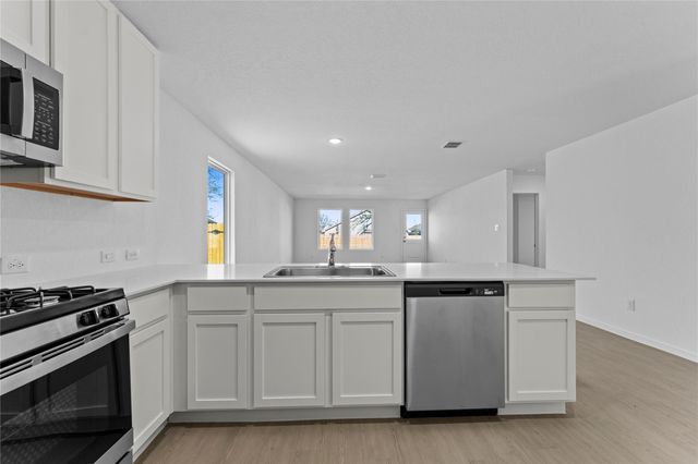 110 Ellendale PL, Fredericksburg, TX 78624