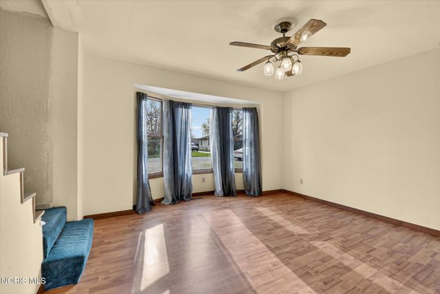 29443 Harriet Street, Millbury, OH 43447