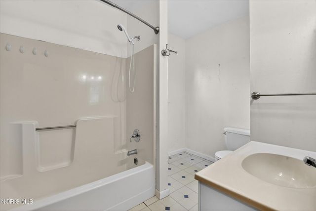 29443 Harriet Street, Millbury, OH 43447
