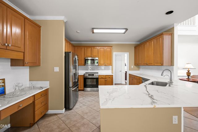 805 Cricketfield Lane, Cary, NC 27518