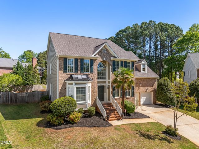 805 Cricketfield Lane, Cary, NC 27518