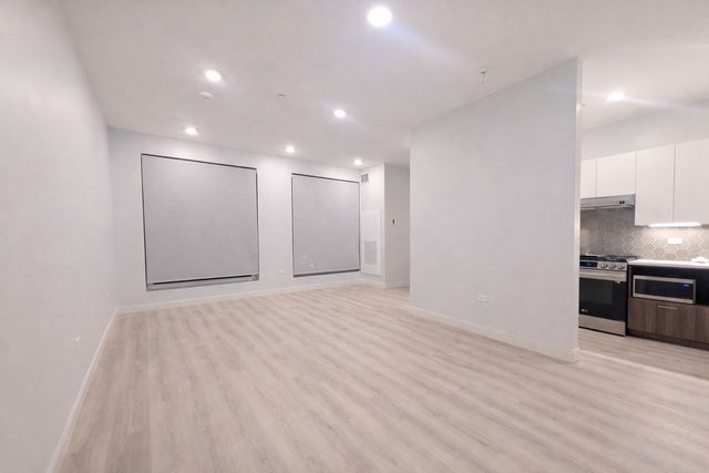 948 W Sunnyside Avenue 306, Chicago, IL 60640