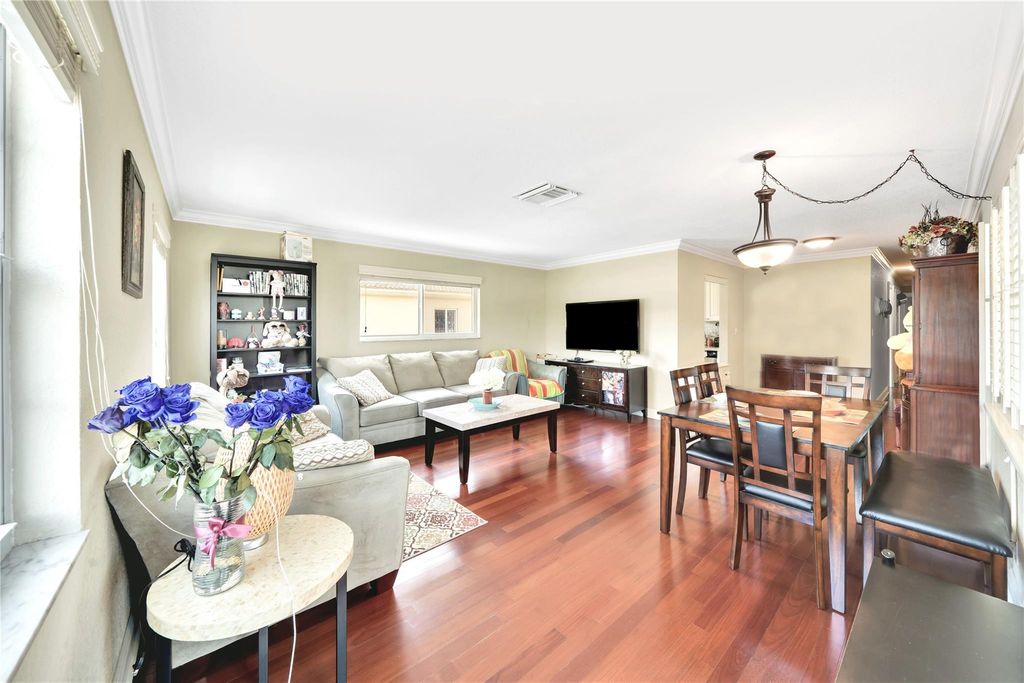 2701 Middle River Dr 11, Fort Lauderdale, FL 33306