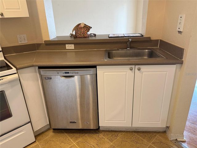 15019 ARBOR RESERVE CIRCLE 212, Tampa, FL 33624