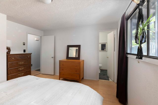 374 Cambridge Street, Ashland, OR 97520