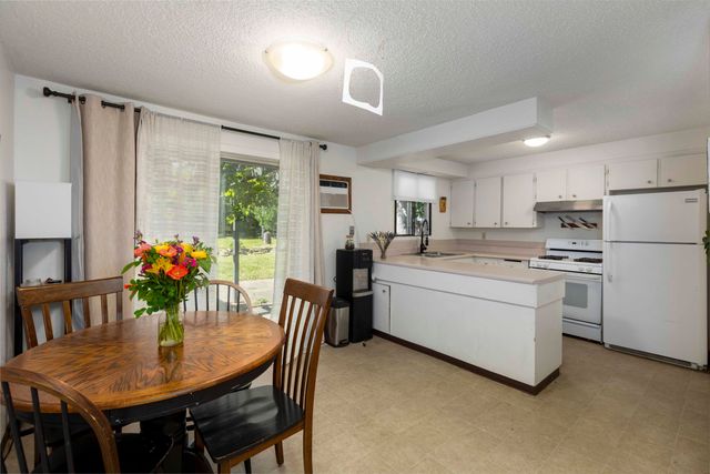 374 Cambridge Street, Ashland, OR 97520