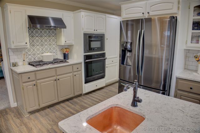 13623 S 18th Place, Bixby, OK 74008