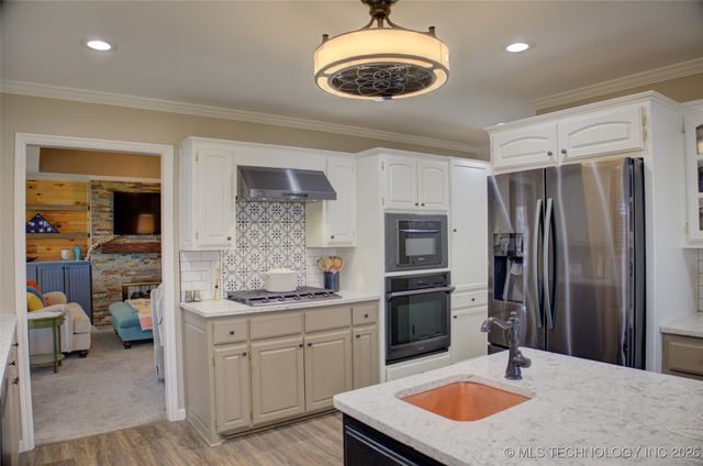 13623 S 18th Place, Bixby, OK 74008