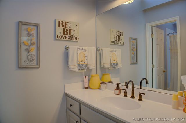 13623 S 18th Place, Bixby, OK 74008