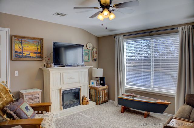 13623 S 18th Place, Bixby, OK 74008