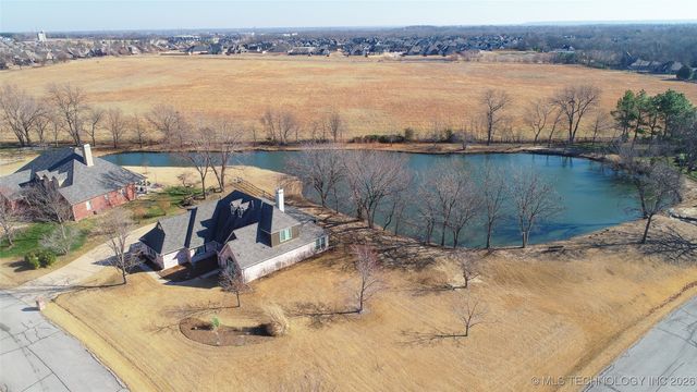 13623 S 18th Place, Bixby, OK 74008