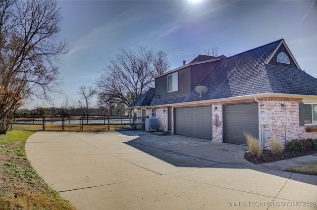 13623 S 18th Place, Bixby, OK 74008