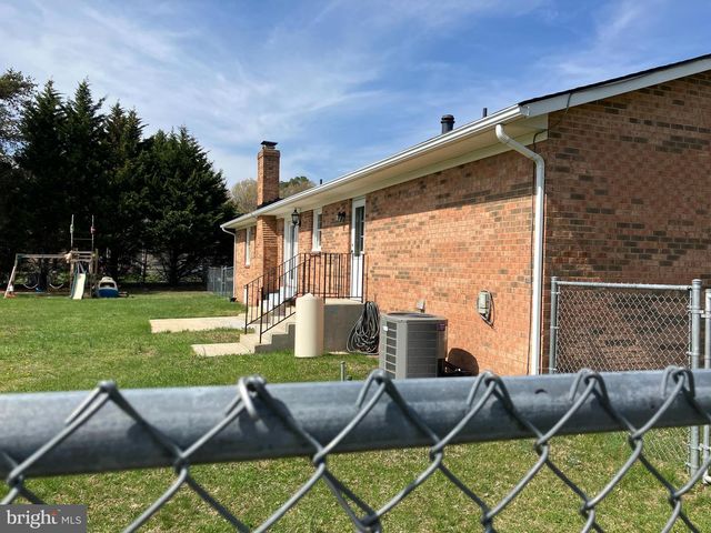 5605 HUCKLEBERRY DR, Bryantown, MD 20617