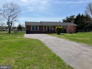 5605 HUCKLEBERRY DR, Bryantown, MD 20617