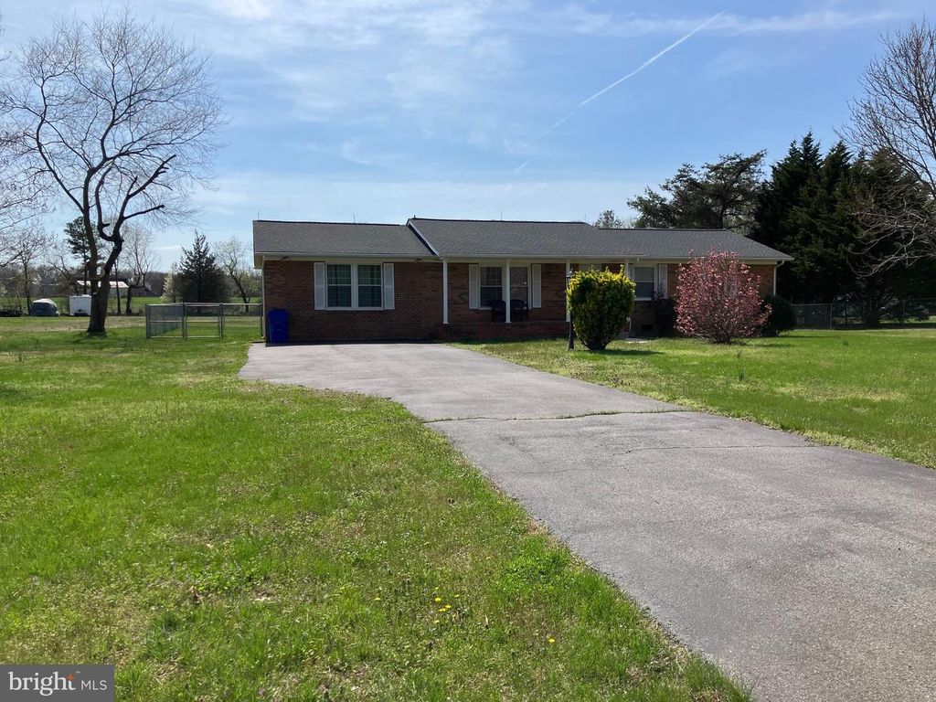 5605 HUCKLEBERRY DR, Bryantown, MD 20617