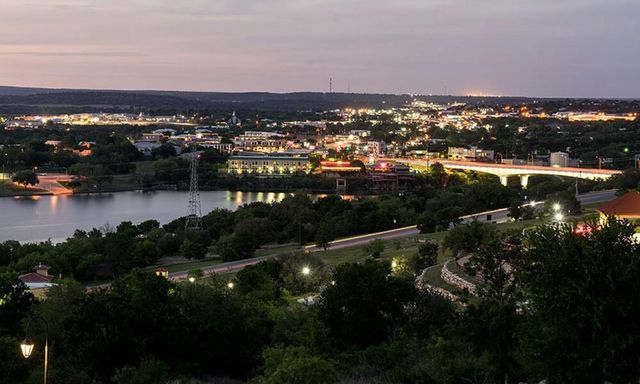 412 Copperleaf CV, Marble Falls, TX 78654