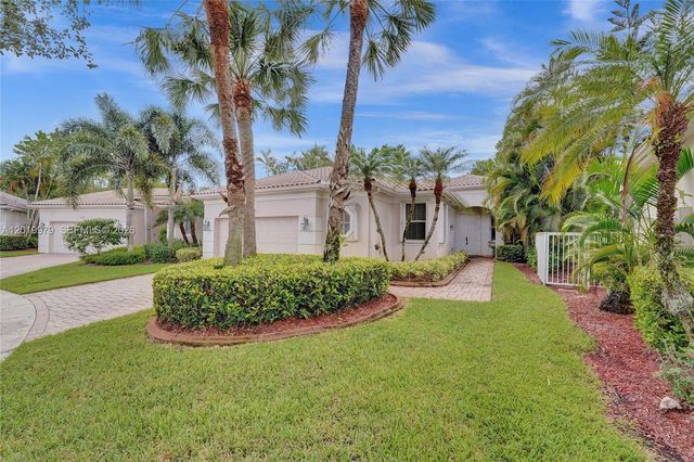 2525 Bay Pointe Ct, Weston, FL 33327