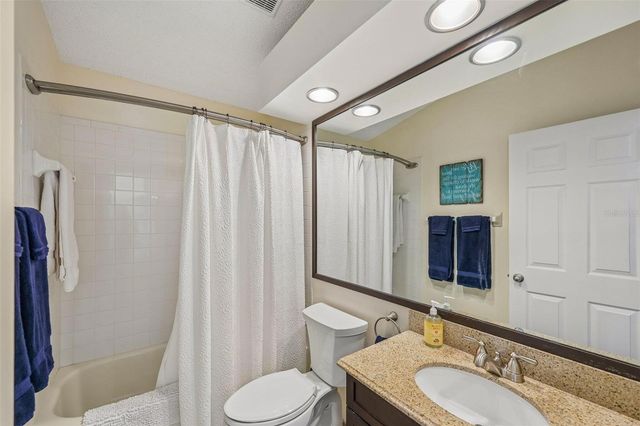7266 ELEANOR CIRCLE 203, Sarasota, FL 34243