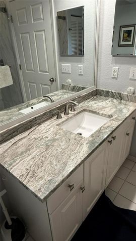 7266 ELEANOR CIRCLE 203, Sarasota, FL 34243