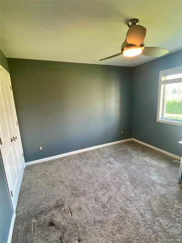 7758 DRAKESHIRE BLVD, Almont Village, MI 48003