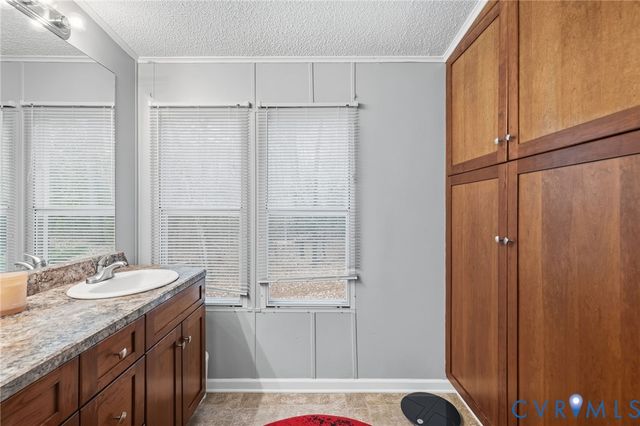 5009 Studley Rd, Mechanicsville, VA 23116