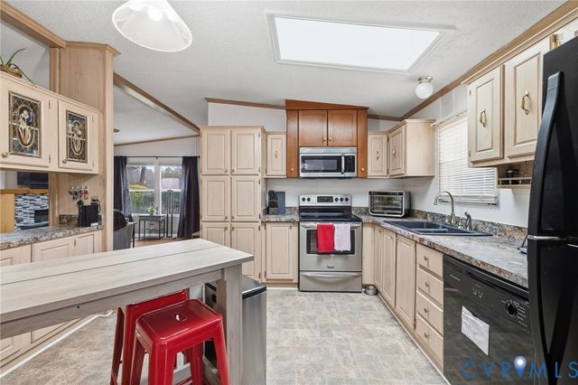 5009 Studley Rd, Mechanicsville, VA 23116