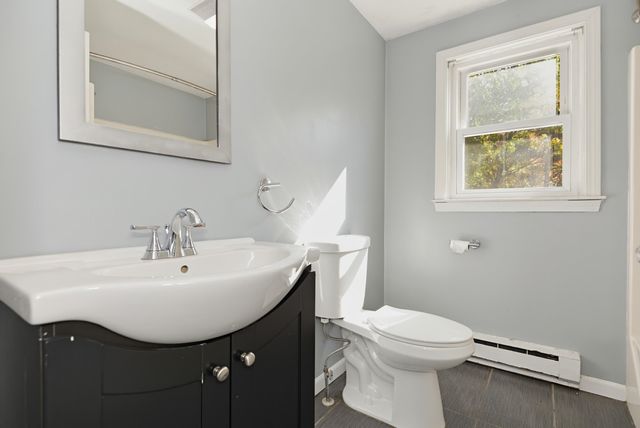 1R Maurice Road, Derry, NH 03038