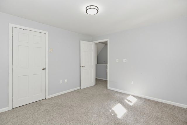 1R Maurice Road, Derry, NH 03038