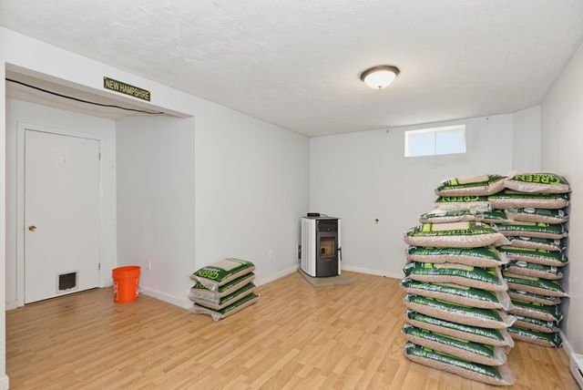 1R Maurice Road, Derry, NH 03038