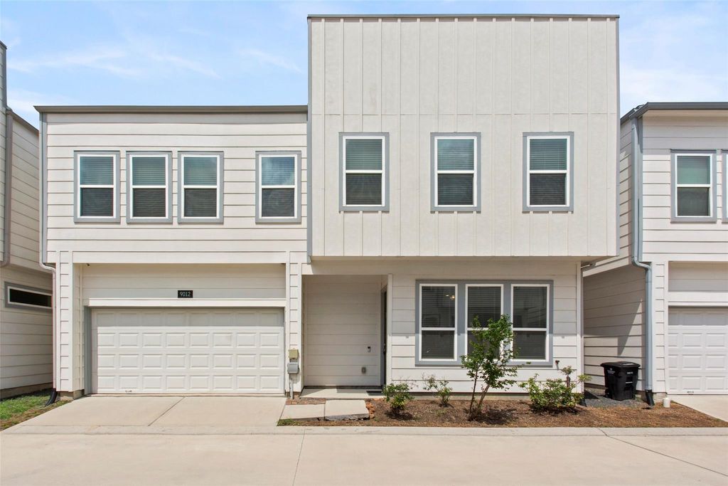 9012 Lonestar Creekbend Lane, Houston, TX 77080