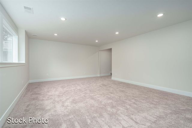 327 Round Hill Road, Kalamazoo, MI 49009