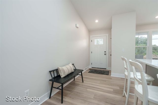 327 Round Hill Road, Kalamazoo, MI 49009