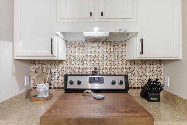 9508 N DAWNFLOWER AVENUE, Crystal River, FL 34428
