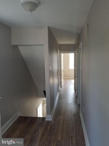 30 S BROADWAY, Gloucester City, NJ 08030