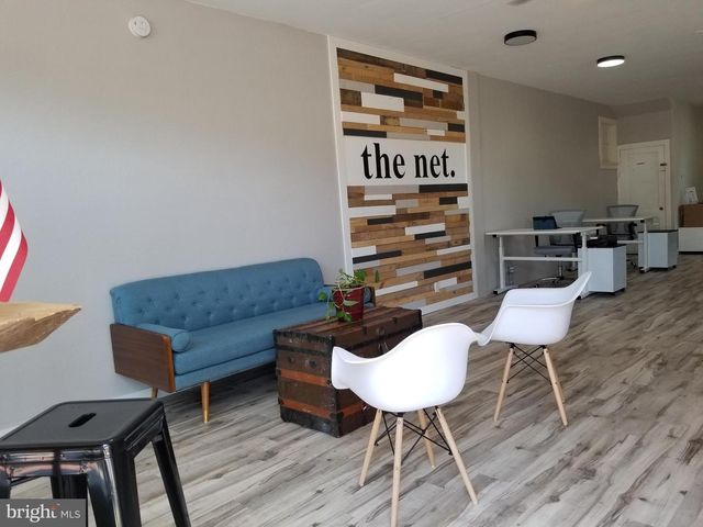 30 S BROADWAY, Gloucester City, NJ 08030