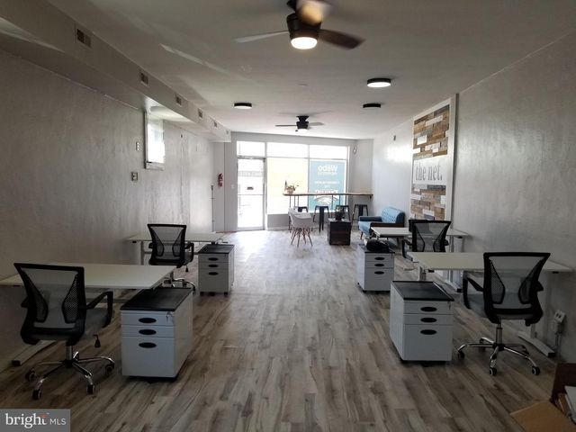 30 S BROADWAY, Gloucester City, NJ 08030
