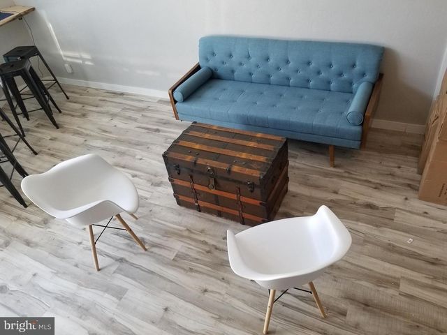 30 S BROADWAY, Gloucester City, NJ 08030