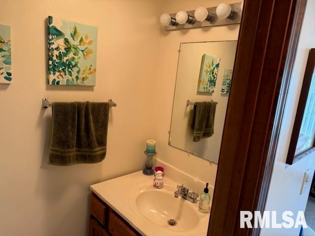 3105 W SUNSET Drive, Carbondale, IL 62901