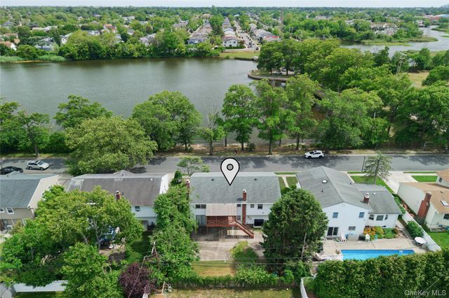 726 University Street, Valley Stream, NY 11581