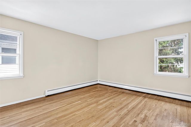726 University Street, Valley Stream, NY 11581