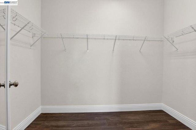 6523 Bayview Dr, Oakland, CA 94605