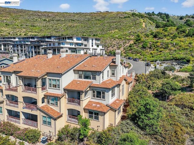 6523 Bayview Dr, Oakland, CA 94605