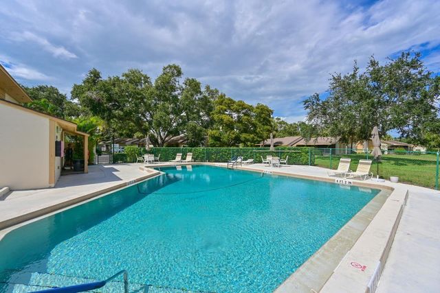 2915 61ST STREET W, Bradenton, FL 34209