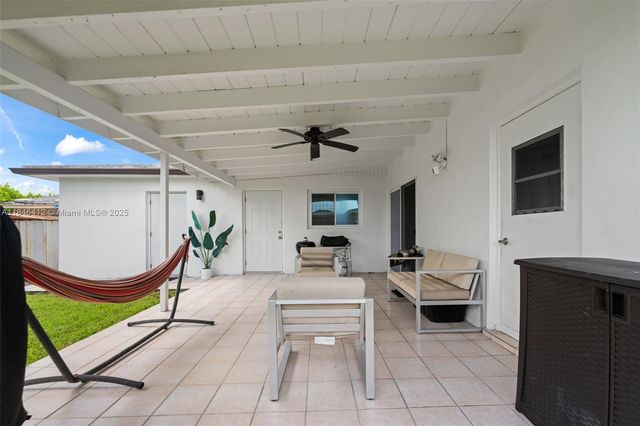 5203 SW 128th Pl, Miami, FL 33175