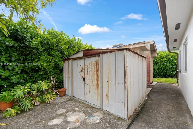 5203 SW 128th Pl, Miami, FL 33175