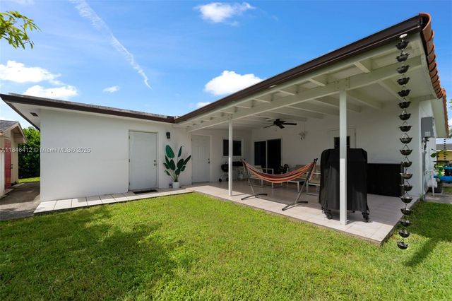 5203 SW 128th Pl, Miami, FL 33175