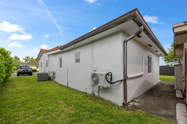 5203 SW 128th Pl, Miami, FL 33175
