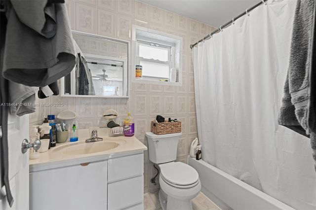 5203 SW 128th Pl, Miami, FL 33175