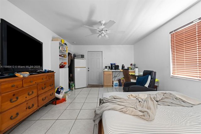 5203 SW 128th Pl, Miami, FL 33175